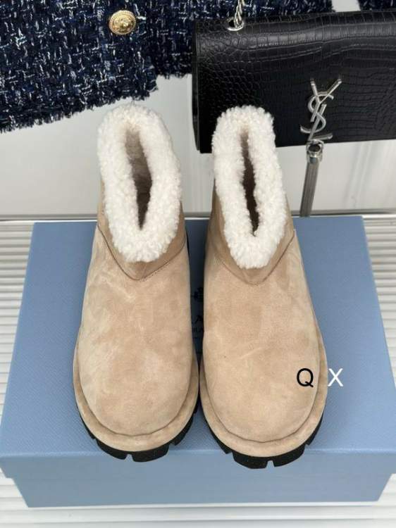 Picture of Prada Shoes _SKUPradasz35-403CJX110518861